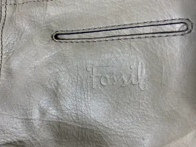 Cartera beige con cierre frontal - miniatura 4