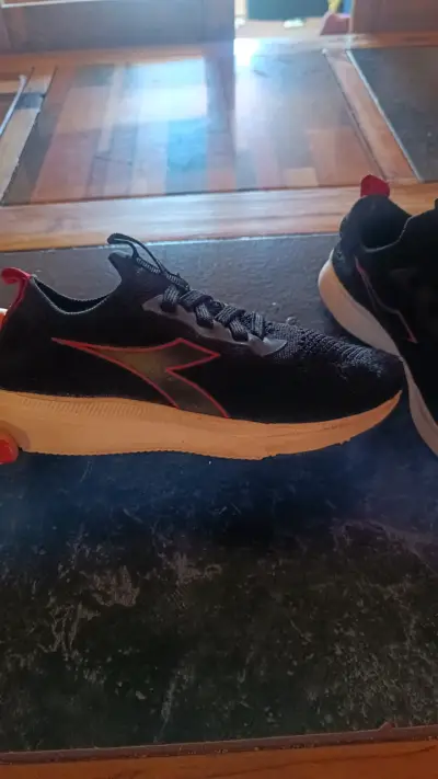 Zapatillas deportivas negras Diadora - miniatura 2