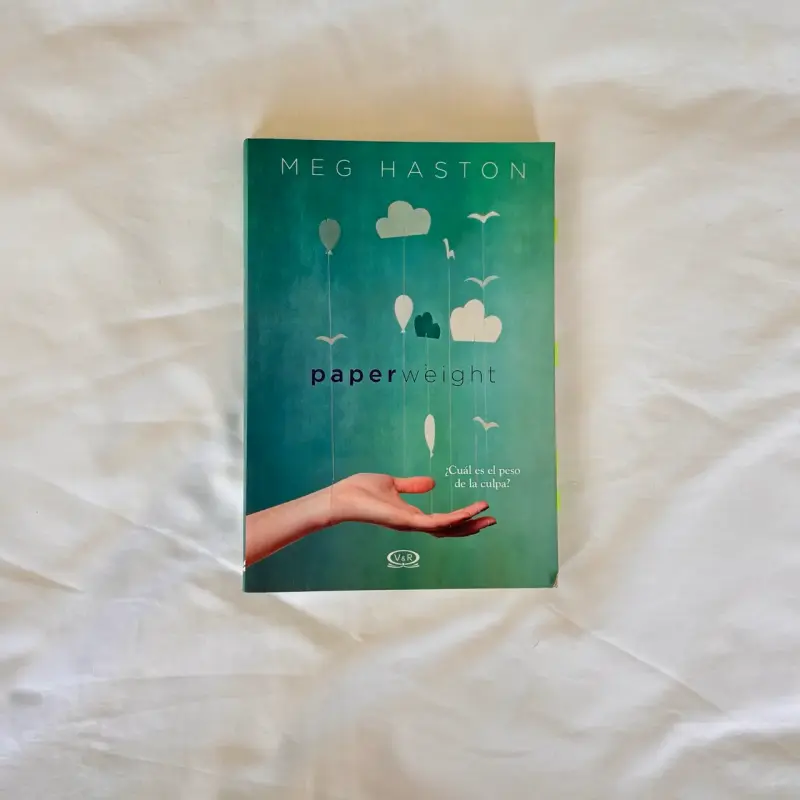 Libro 'Paperweight' de Meg Haston