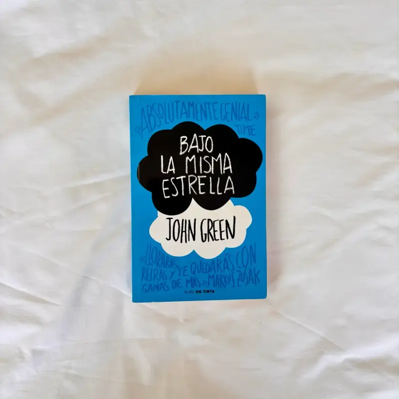 Libro 'Bajo la Misma Estrella' - 1