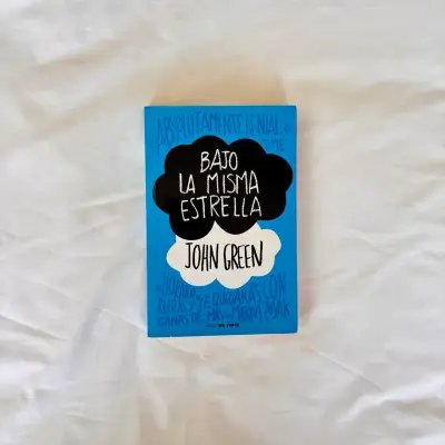 Libro 'Bajo la Misma Estrella' - miniatura 1