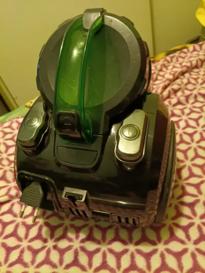 Aspiradora compacta ciclónica verde - miniatura 2