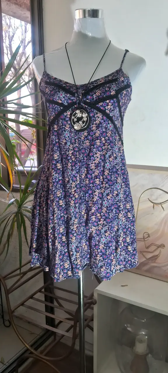 Vestido floreado azul - 1