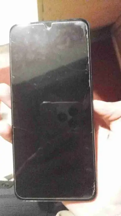 Se vende celular Motorola e15 azul - miniatura 2
