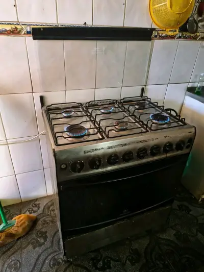 Cocina a gas 5 quemadores - miniatura 1