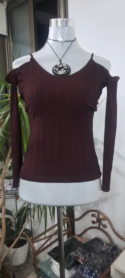 Polera de hombros descubiertos burdeos - miniatura 1
