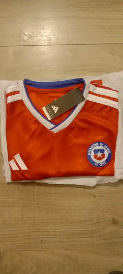 Camiseta roja selección chilena - miniatura 3
