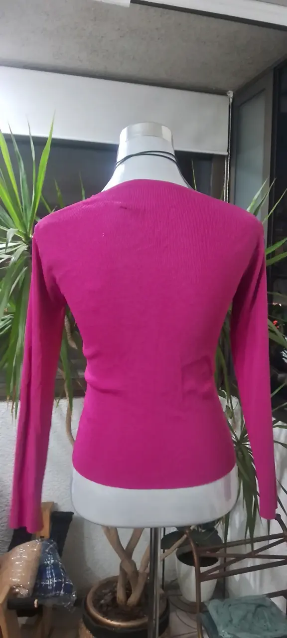 Cardigan fucsia de botones - 3