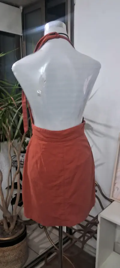 Vestido halter naranja con botones forever21 - miniatura 3