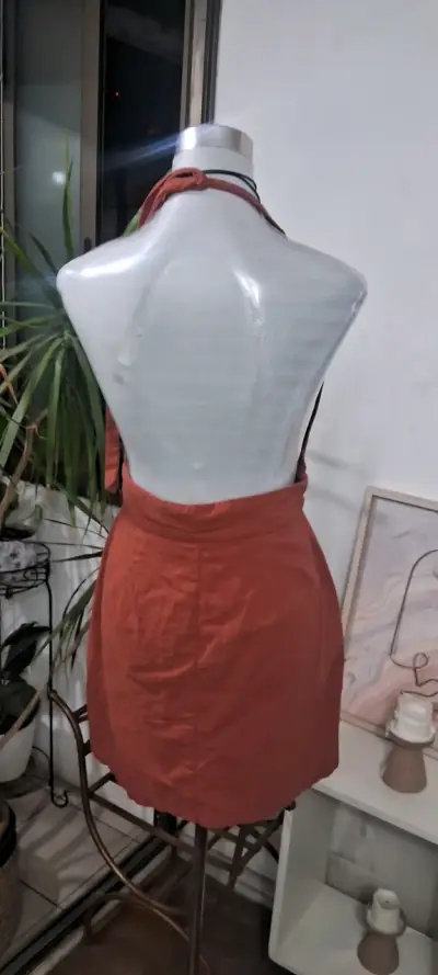 Vestido halter naranja con botones forever21 - miniatura 4