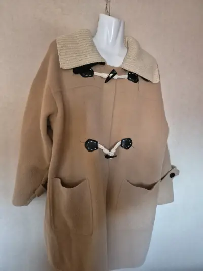 Abrigo beige con cierre de cuerda - miniatura 1