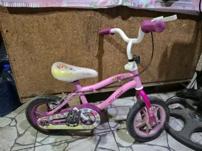Bicicleta infantil rosada 12" - miniatura 2