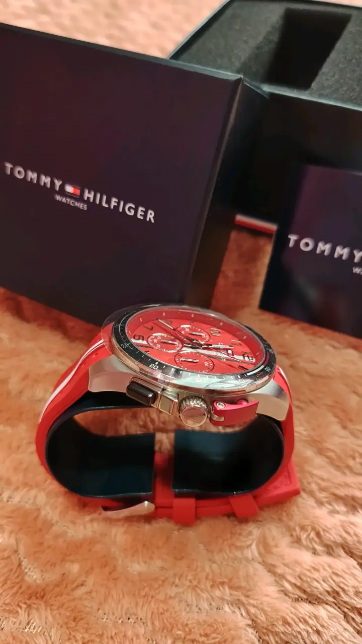 Reloj Tommy Hilfiger rojo nuevo - 3