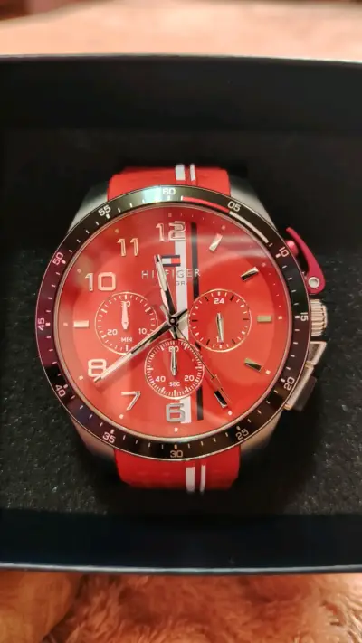Reloj Tommy Hilfiger rojo nuevo - miniatura 4