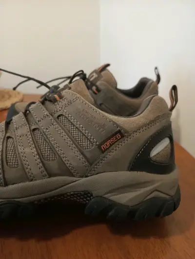 Zapatillas de senderismo marrones - miniatura 2