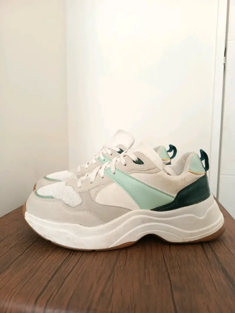 Zapatillas deportivas blancas y verdes - 3