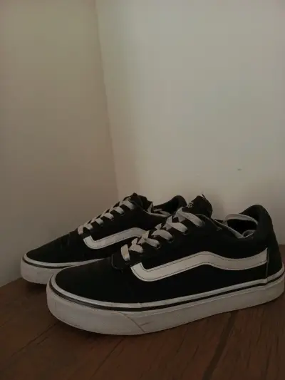 Zapatillas negras casuales vans - miniatura 3