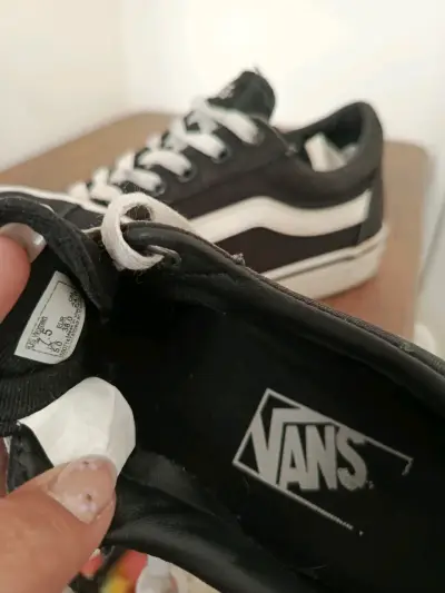 Zapatillas negras casuales vans - miniatura 4