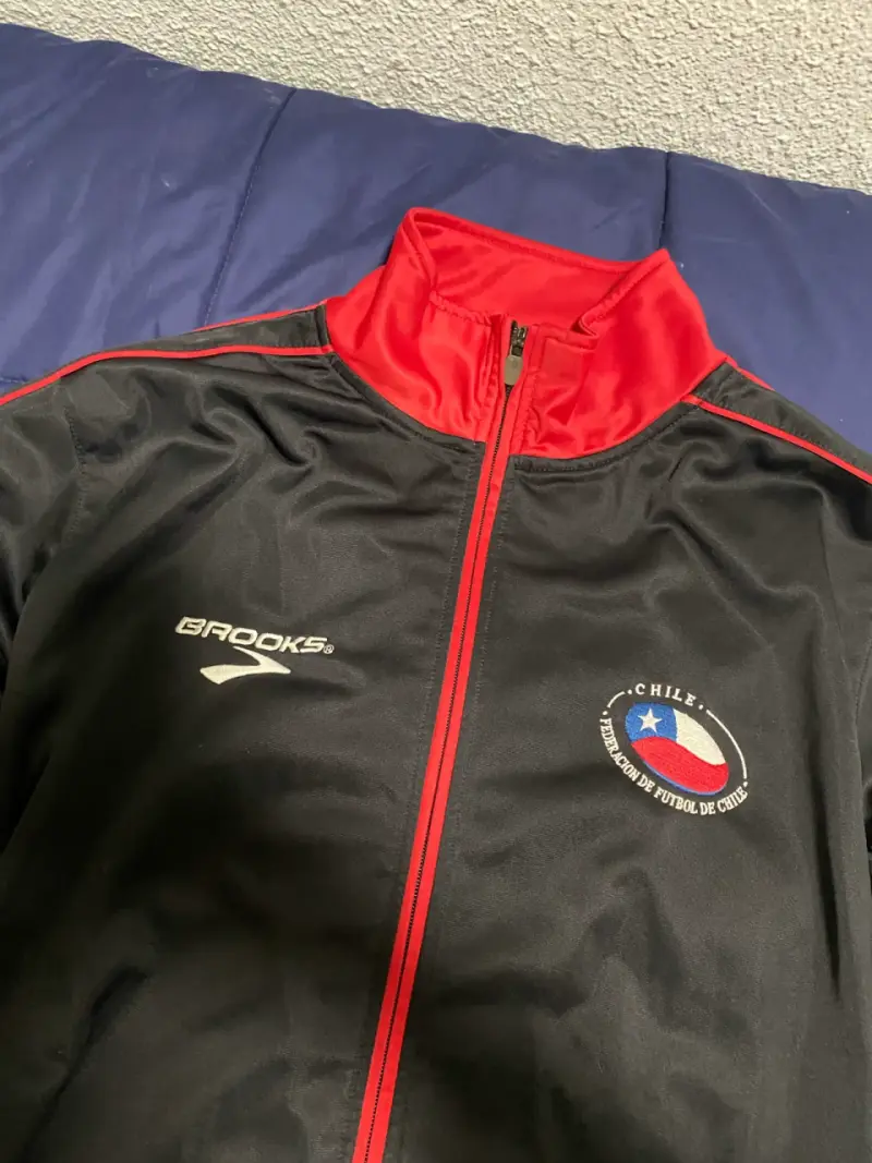 Poleron Brooks Chile - 3