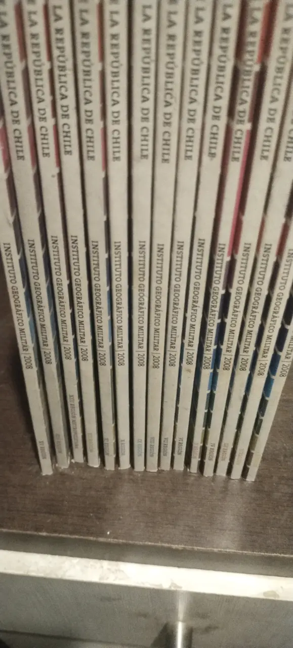 Lote de libros variados - 5