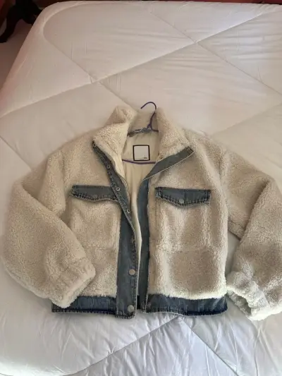 Chaqueta bicolor peludo y mezclilla - miniatura 1