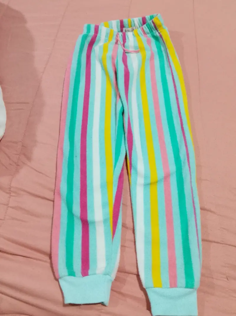 Pantalones rayados colores vivos