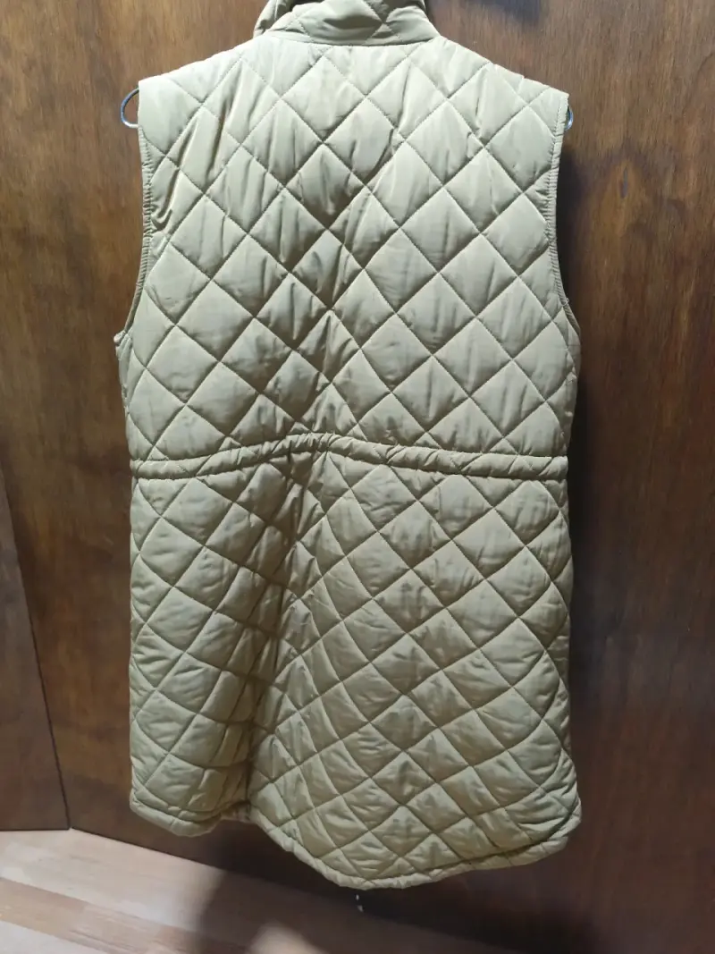 Chaleco largo acolchado beige - 2