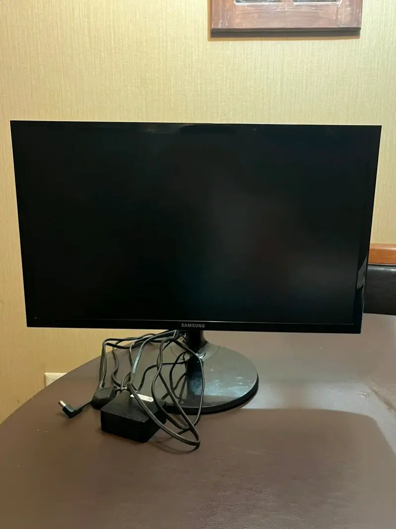 Monitor Samsung 22 pulgadas - 1