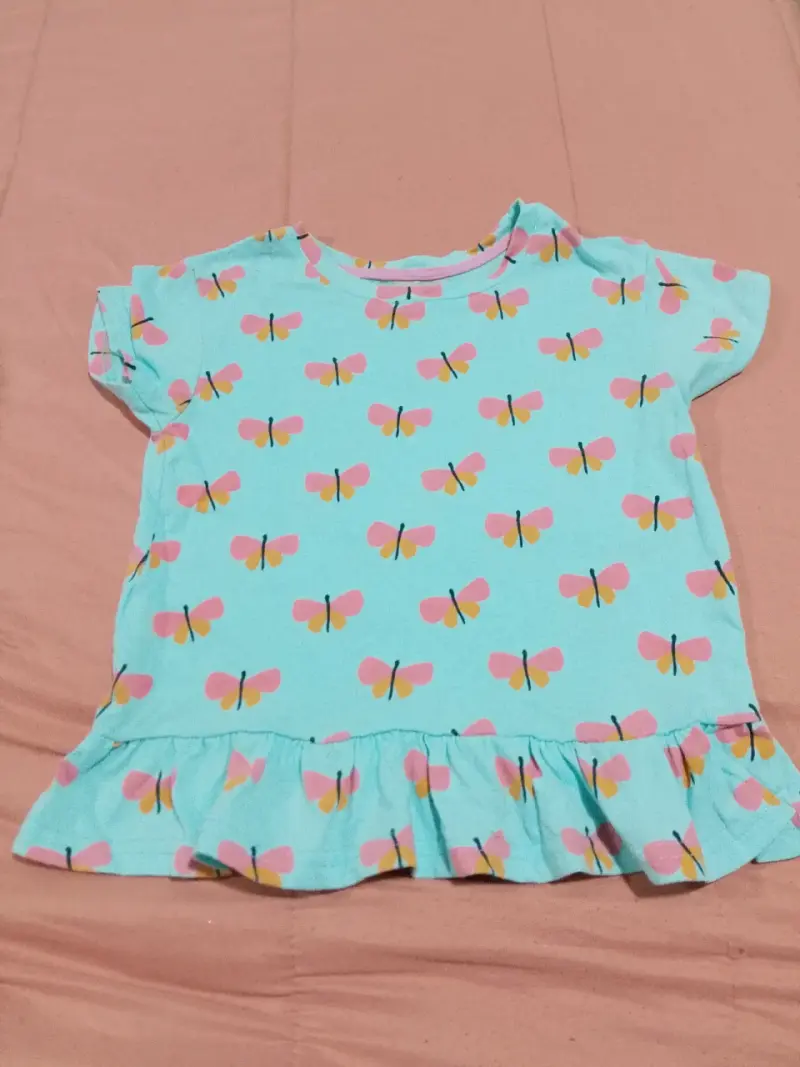 Polera infantil mariposas