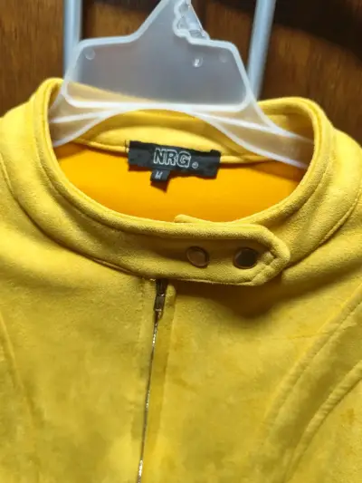Chaqueta amarilla de gamuza - miniatura 2