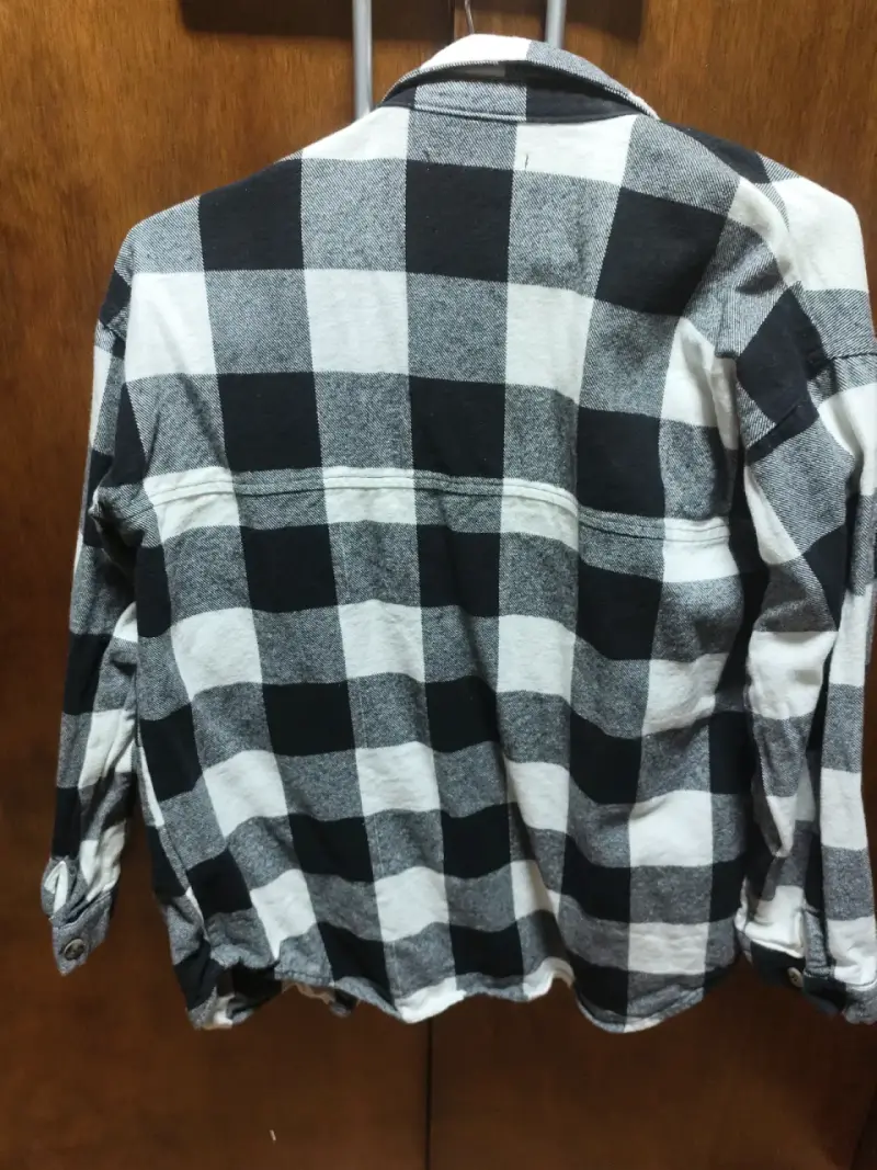 Camisa a cuadros blanco y negro - 2