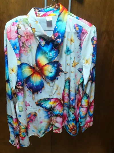 Camisa estampada de mariposas - miniatura 1