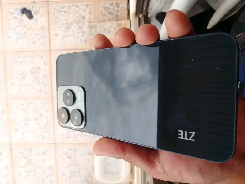 Smartphone ZTE negro - 3