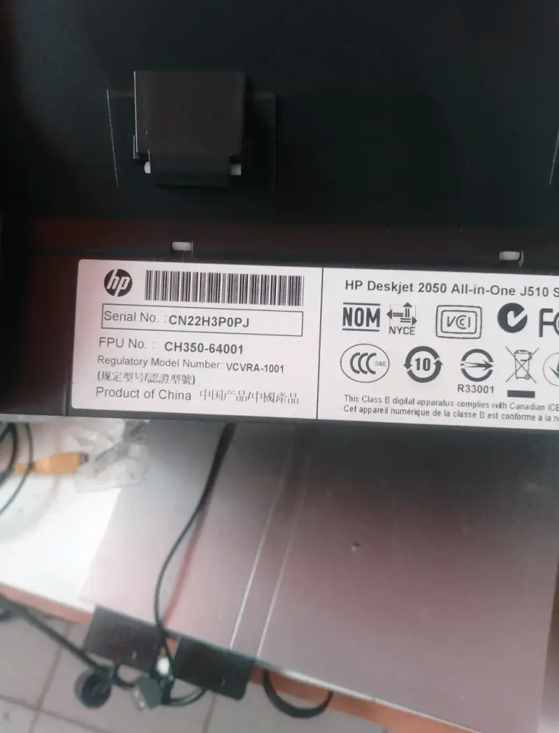 Impresora HP Deskjet 2050 usada - 4