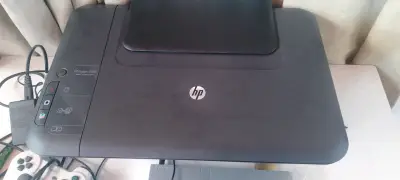 Impresora HP Deskjet 2050 usada - miniatura 5