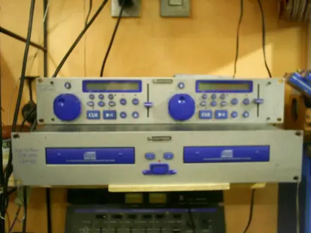 Reproductor doble DJ plateado