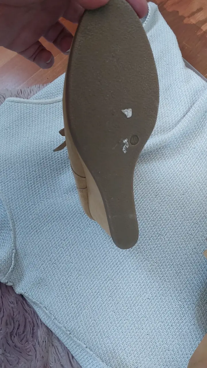 Botines beige con hebillas - 3