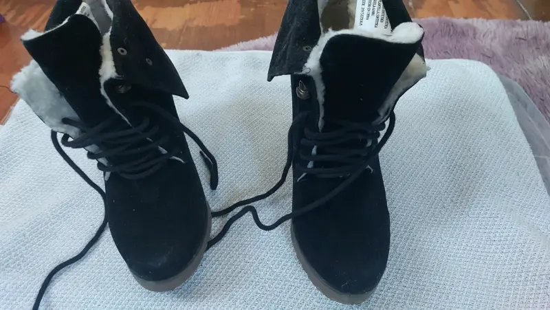 Botines de gamuza negros forro chiporro - 5