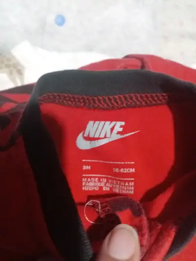 Enterito bebé Nike rojo - miniatura 2