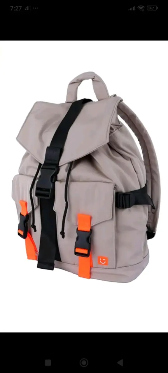 Mochila gris y naranja