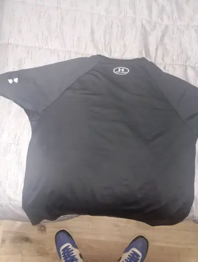 Polera negra The Punisher UnderArmour - miniatura 2