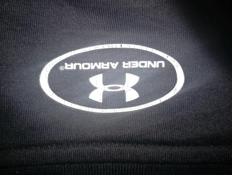 Polera negra The Punisher UnderArmour - 3