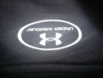 Polera negra The Punisher UnderArmour - miniatura 3