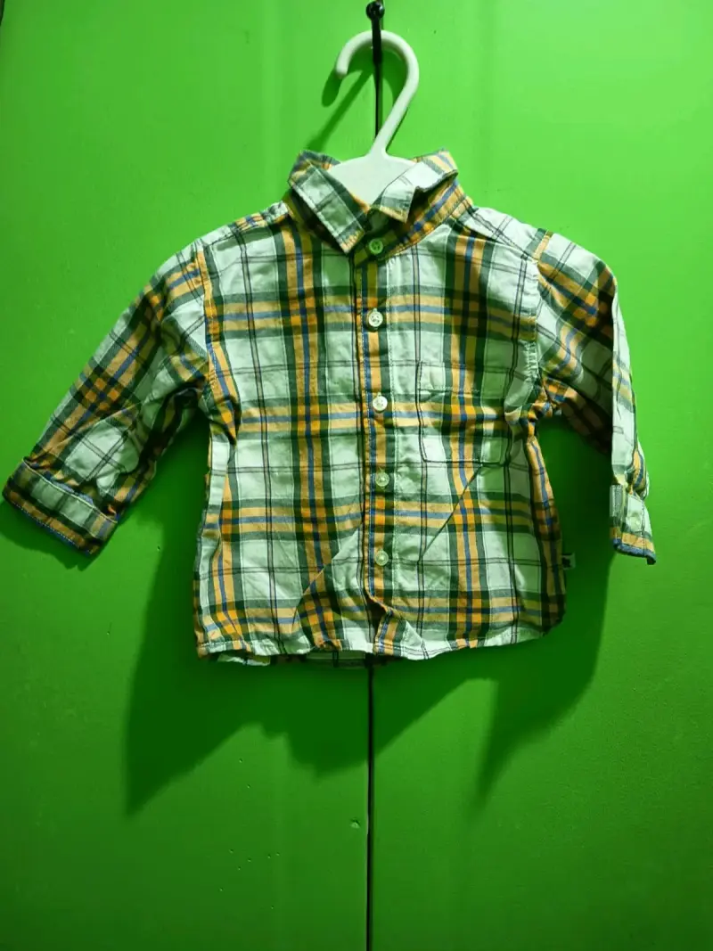 Camisa de bebé  a cuadros