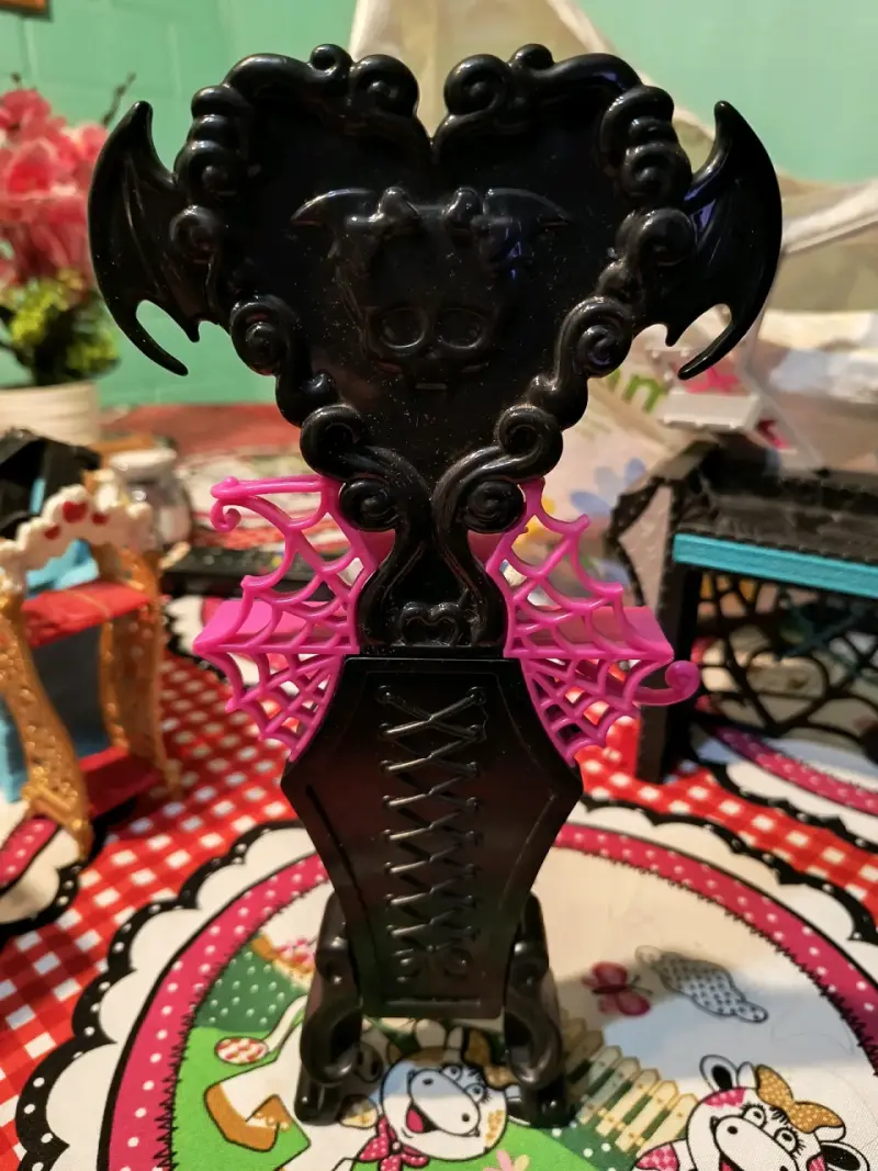 Espejo de juguete con diseño gótico de Draculaura - 2