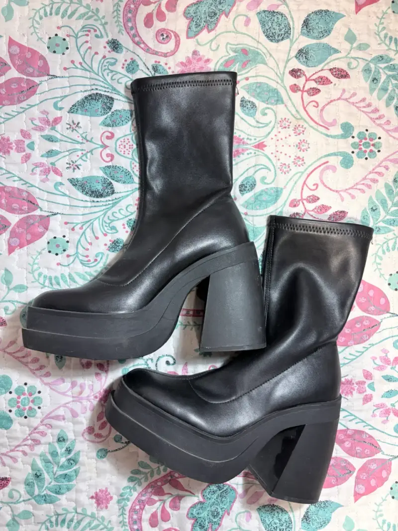Botas negras de plataforma - 1