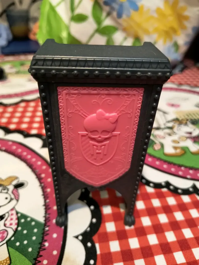 Mueble miniatura Monster High mostrador - 1