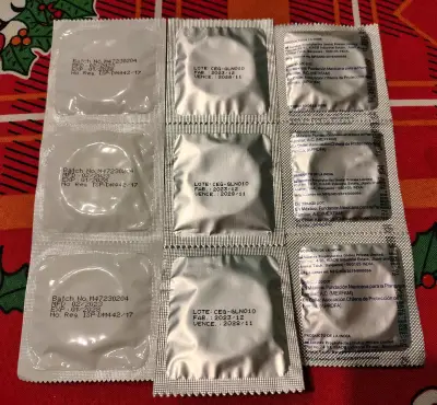 Preservativos variados en paquete - miniatura 2