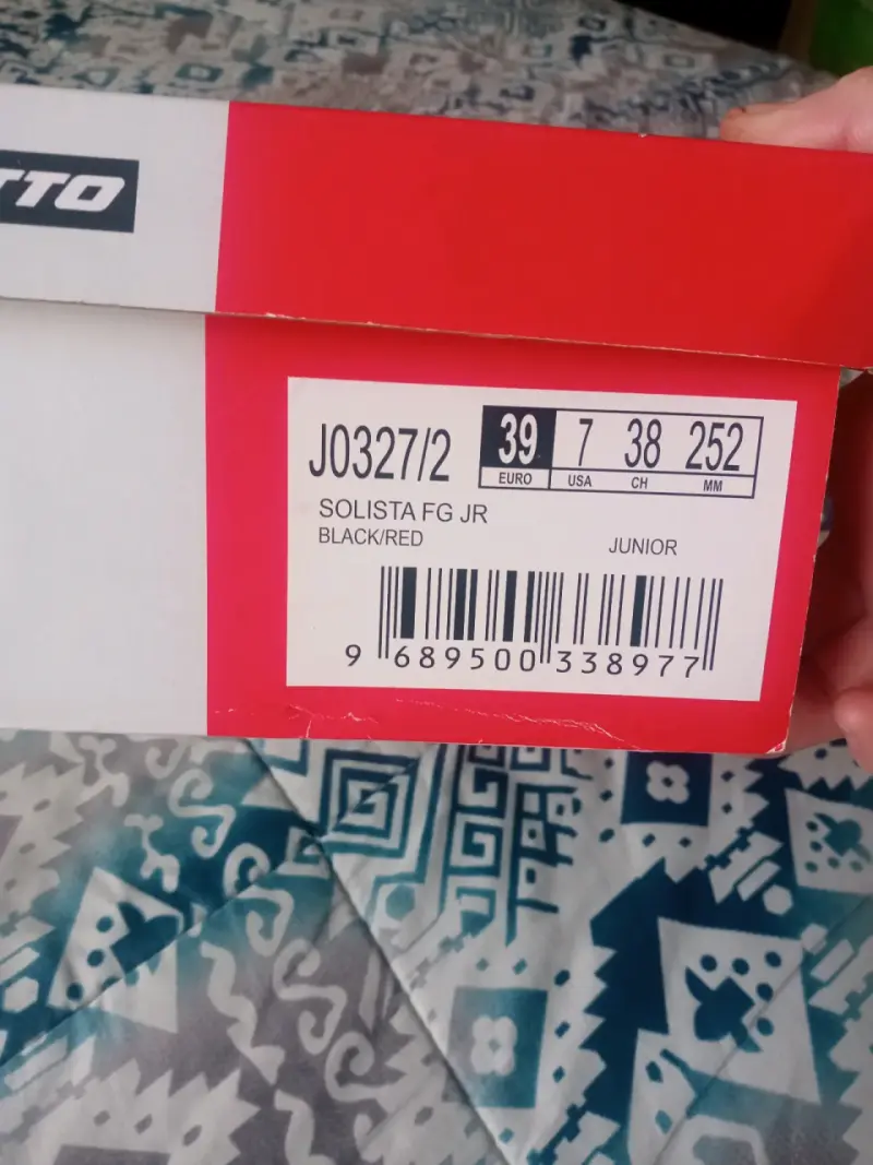 Zapatillas deportivas negras y rojas - 5
