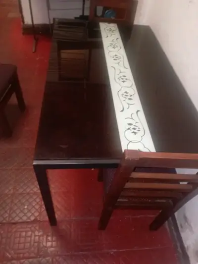 Mesa de comedor con diseño floral - miniatura 2
